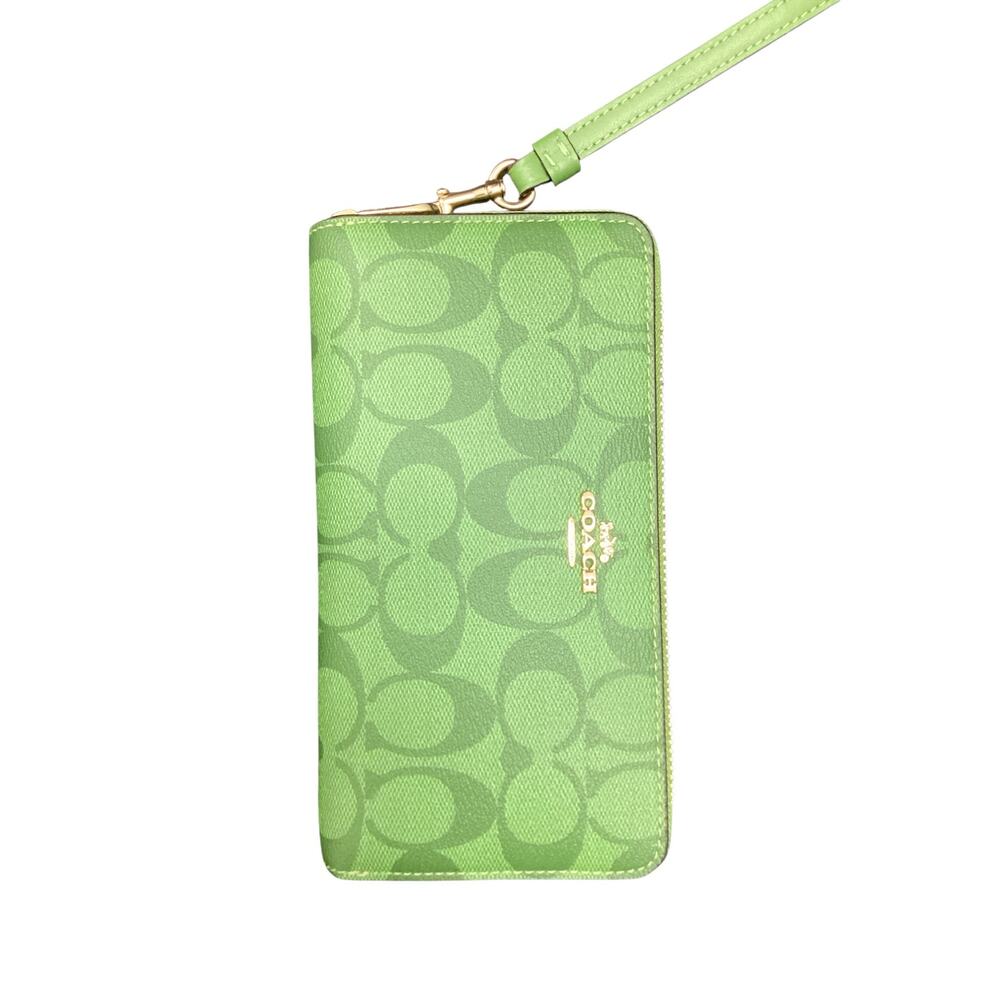 NWT Coach Wallet Women’s One Size Signature Zip Around Long Wallet Leather Green